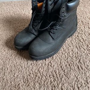 Men Timberland boots. Size 9